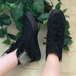 Black high top converse